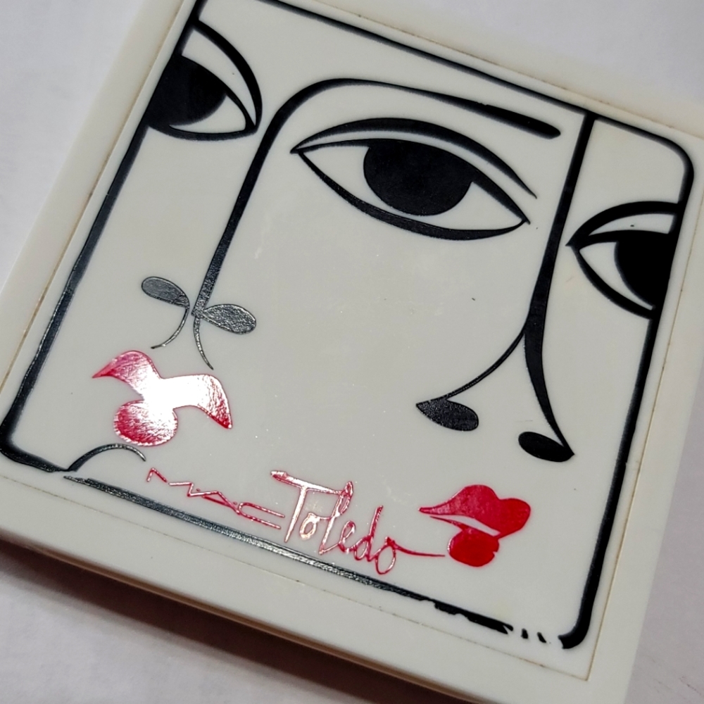 MAC Toledo Kindergarten Red blush